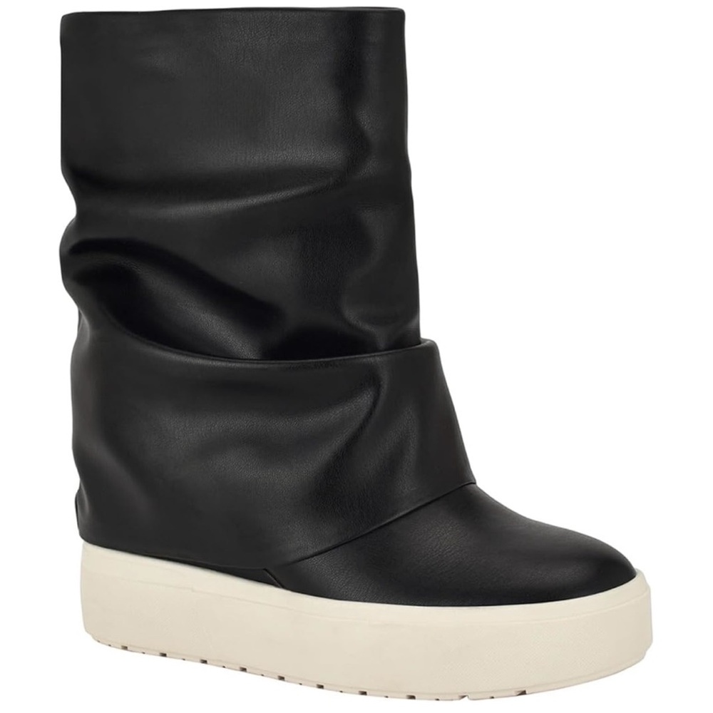 NWT/NIB GUESS Women's Guinna Ankle Boot